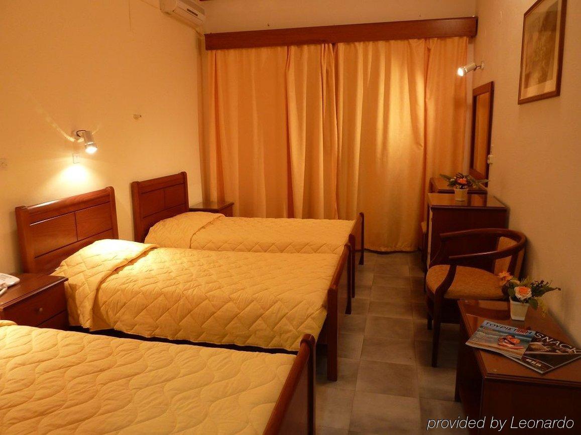 Golden Sands Hotel Agios Georgios  Pokój zdjęcie